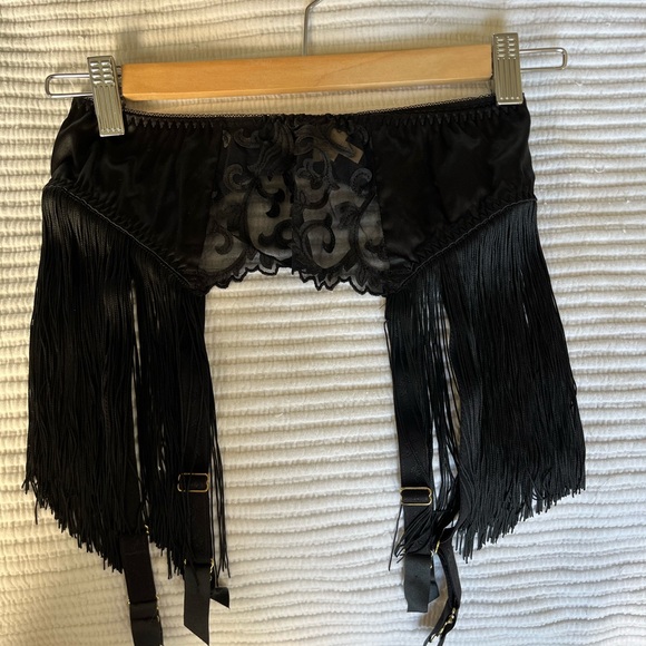 HARLOW & FOX
Augusta Jet 3PC Set 38F UK - Picture 10 of 12